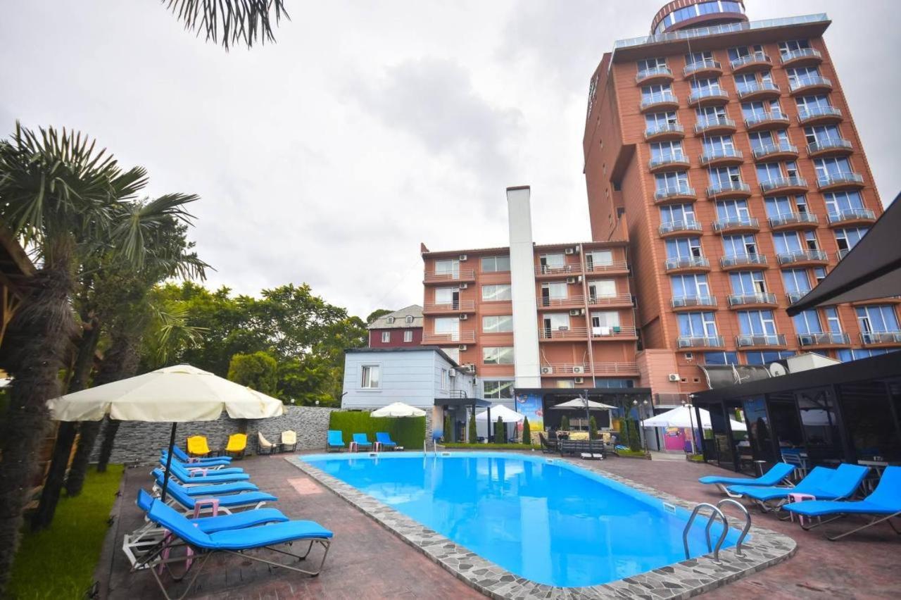 Hotel Genatsvale Batumi Luaran gambar