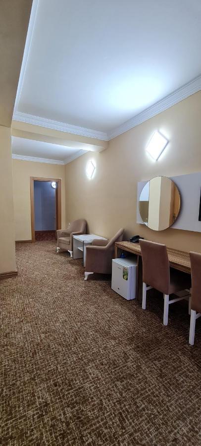 Hotel Genatsvale Batumi Luaran gambar