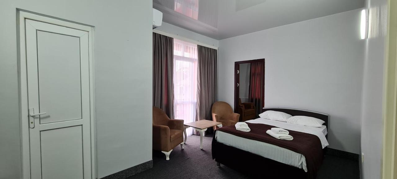 Hotel Genatsvale Batumi Luaran gambar