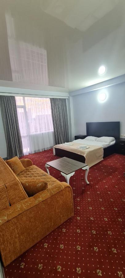 Hotel Genatsvale Batumi Luaran gambar