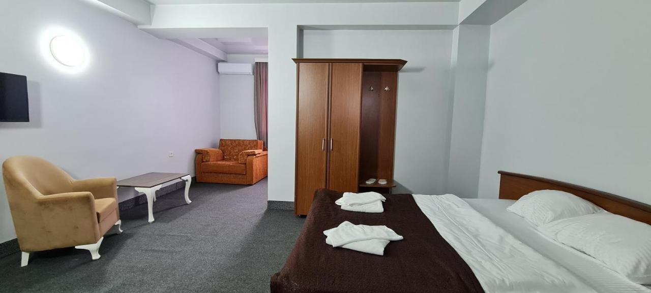 Hotel Genatsvale Batumi Luaran gambar