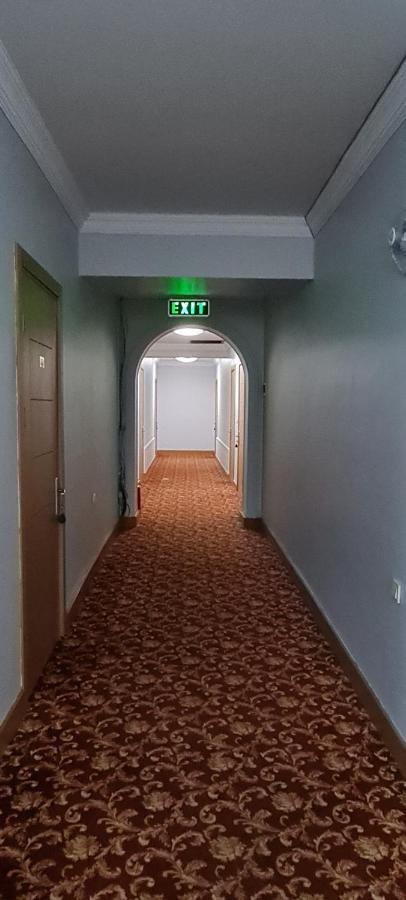Hotel Genatsvale Batumi Luaran gambar