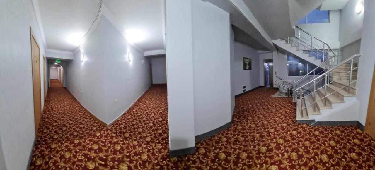 Hotel Genatsvale Batumi Luaran gambar