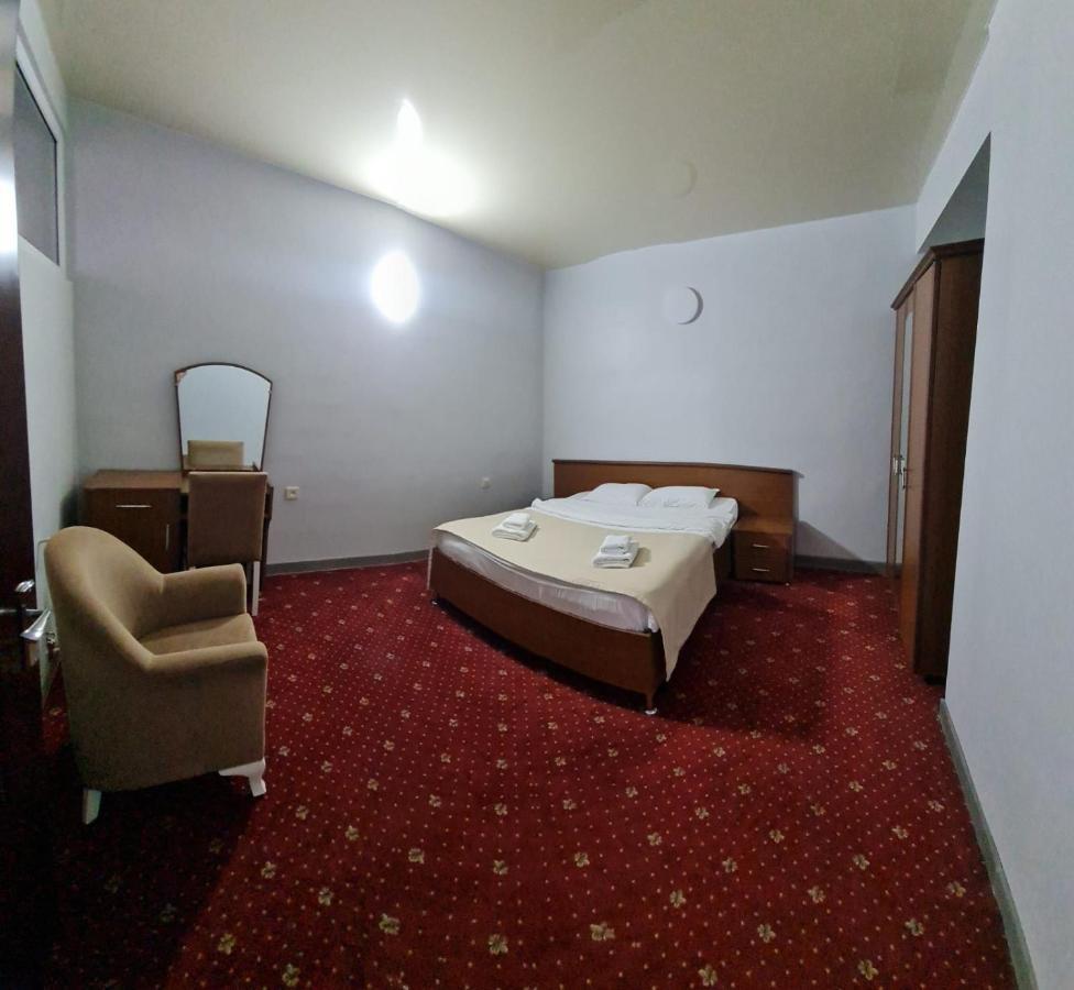 Hotel Genatsvale Batumi Luaran gambar